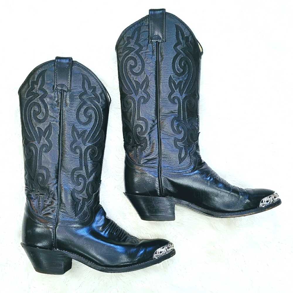 BLACK JUSTIN WESTERN BOOT WITH SILVER TIPS